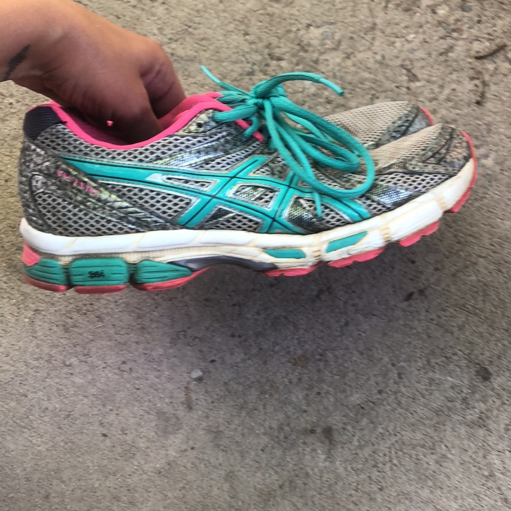 ASICS Running Shoes - Picture 3 of 7